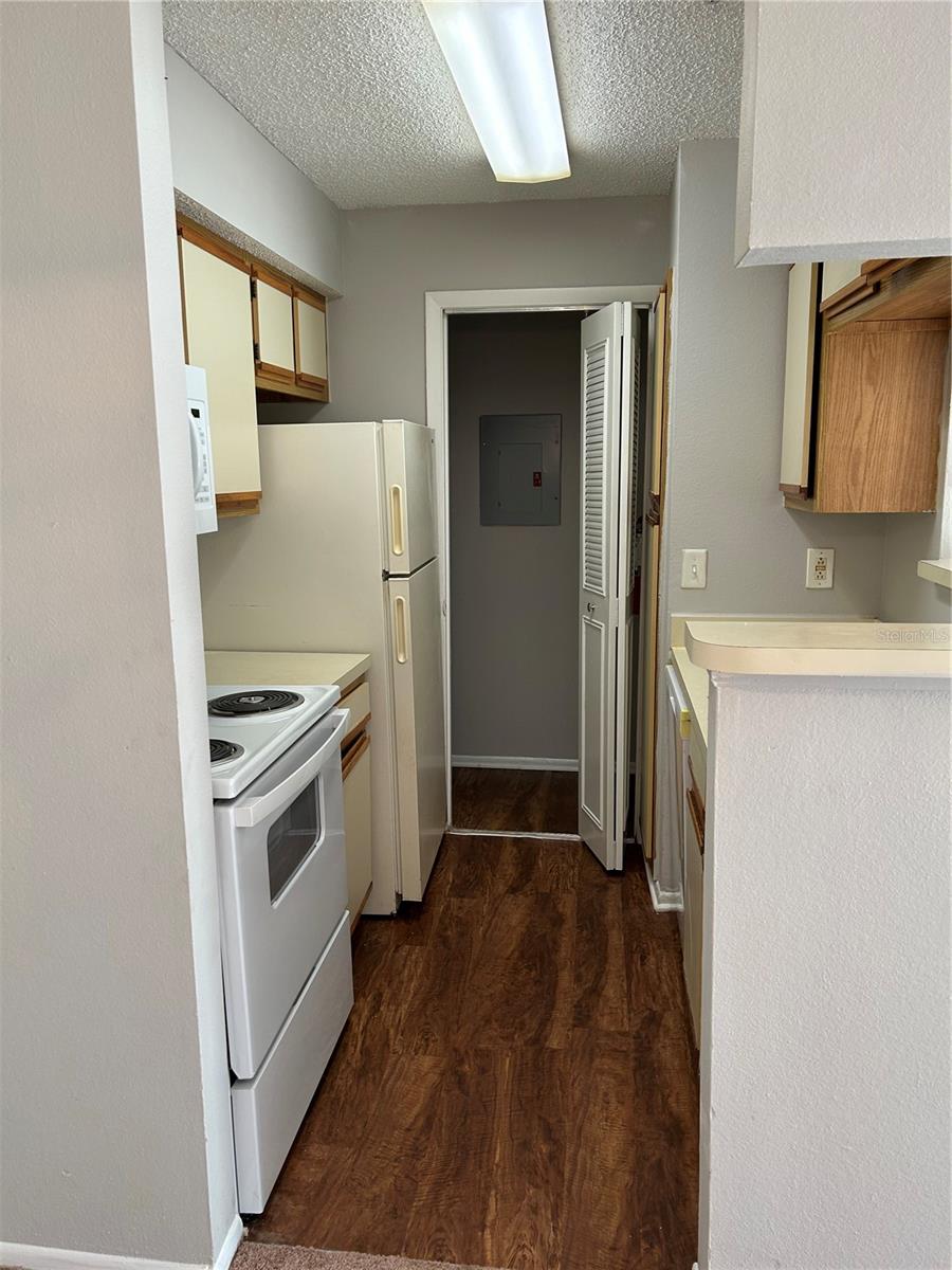 241 AFTON SQ #304, ALTAMONTE SPRINGS, FL, 32714