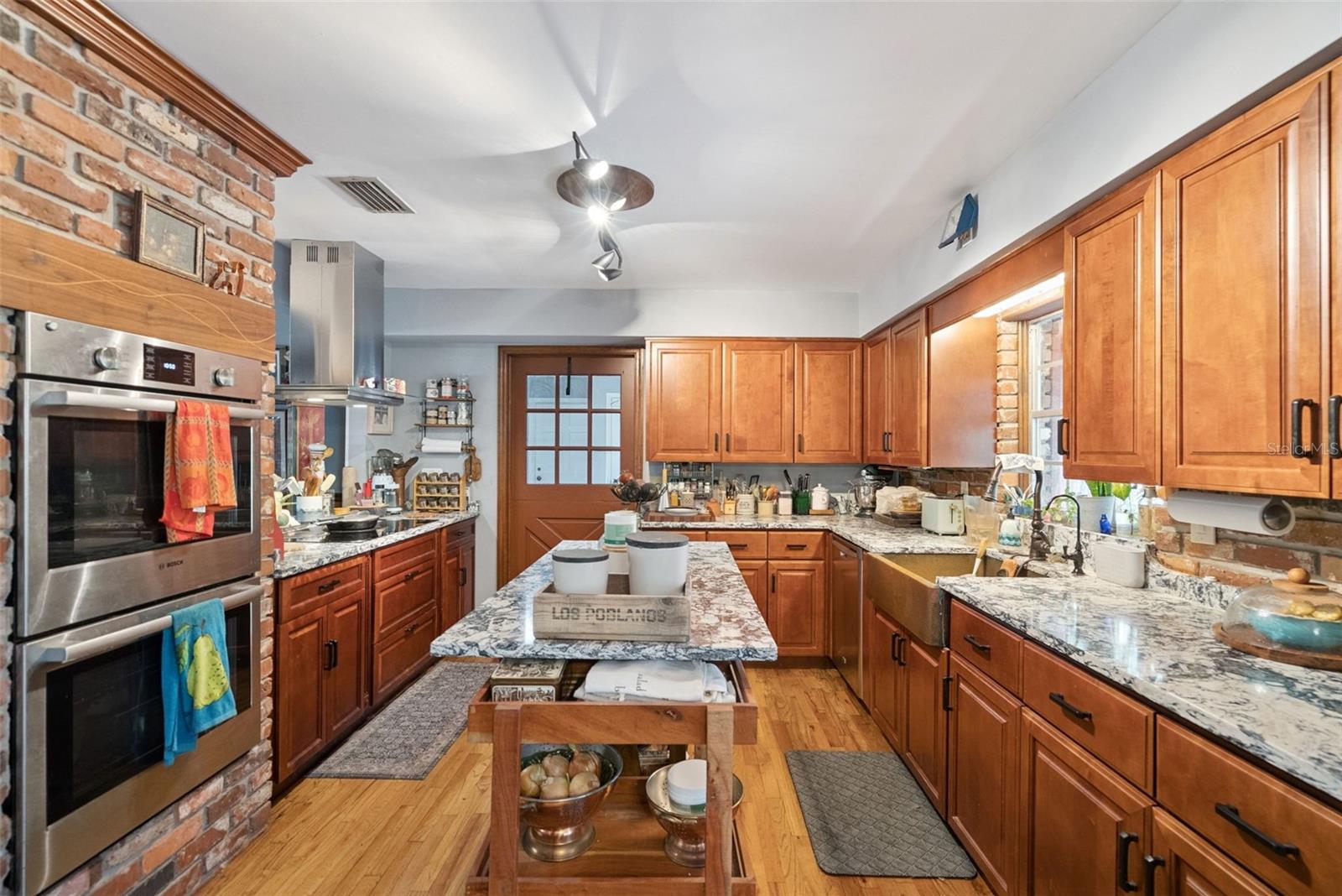 295 FRANCES CIR, ALTAMONTE SPRINGS, FL, 32701