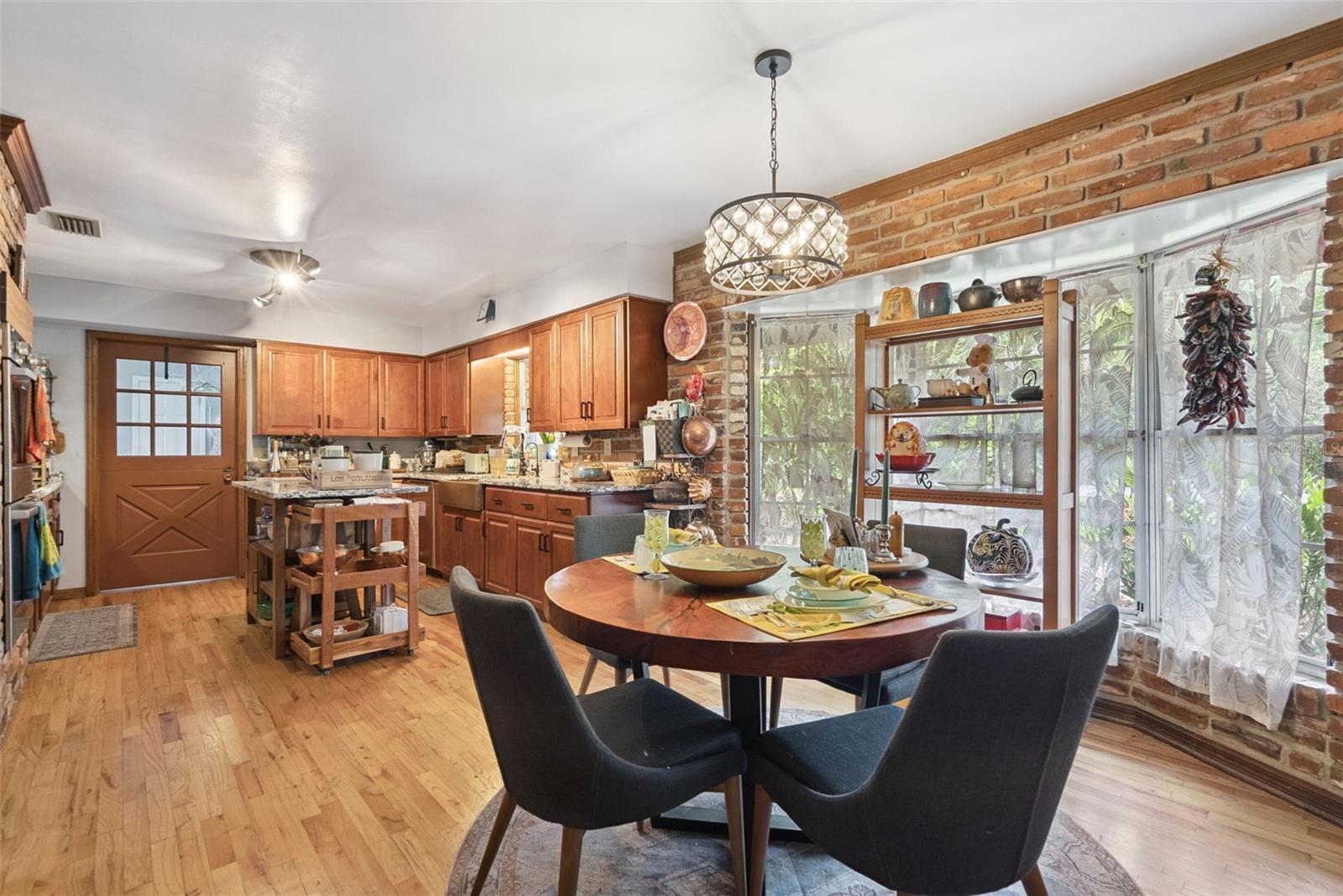 295 FRANCES CIR, ALTAMONTE SPRINGS, FL, 32701