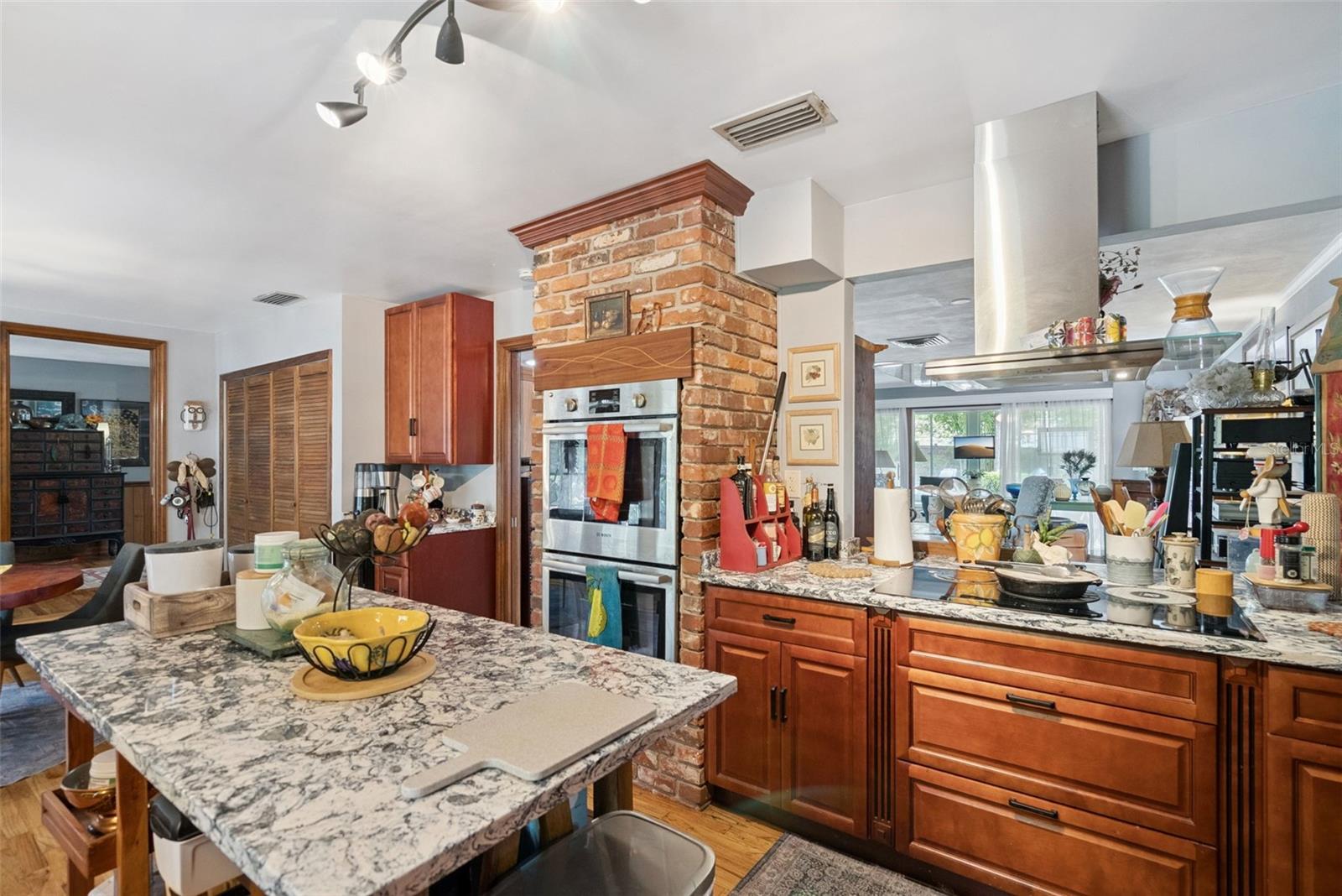 295 FRANCES CIR, ALTAMONTE SPRINGS, FL, 32701