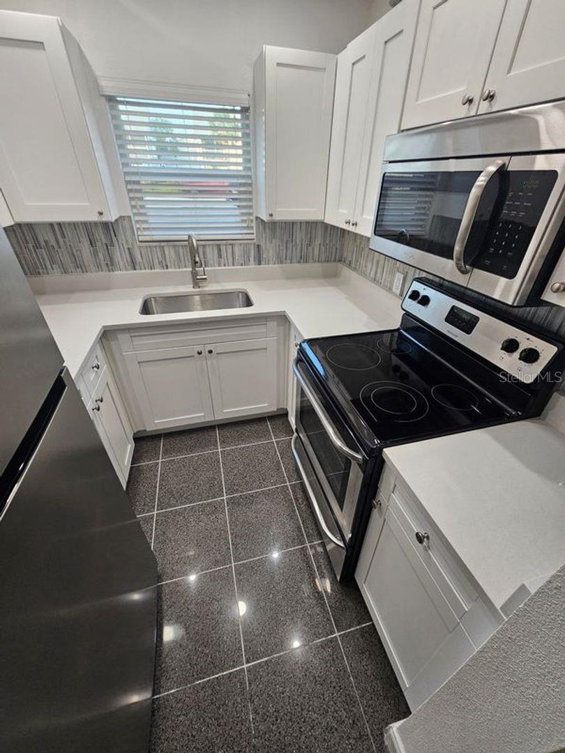 11955 3RD ST E #1, TREASURE ISLAND, FL, 33706