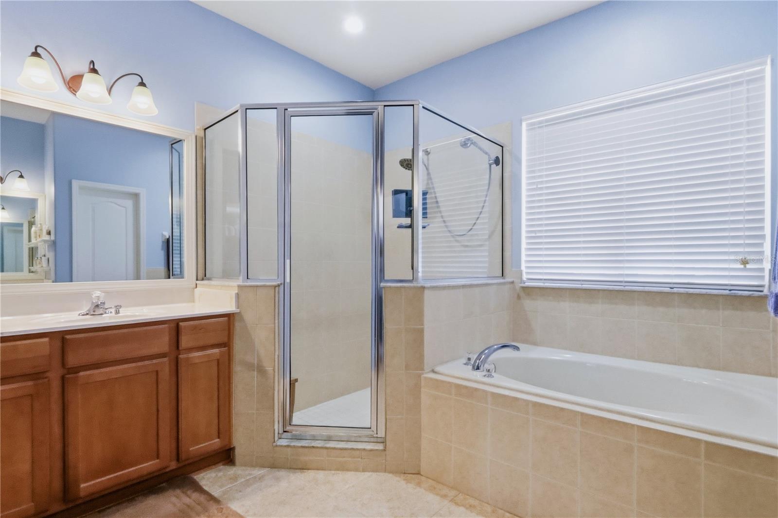 12929 REGIMENT DR, GRAND ISLAND, FL, 32735