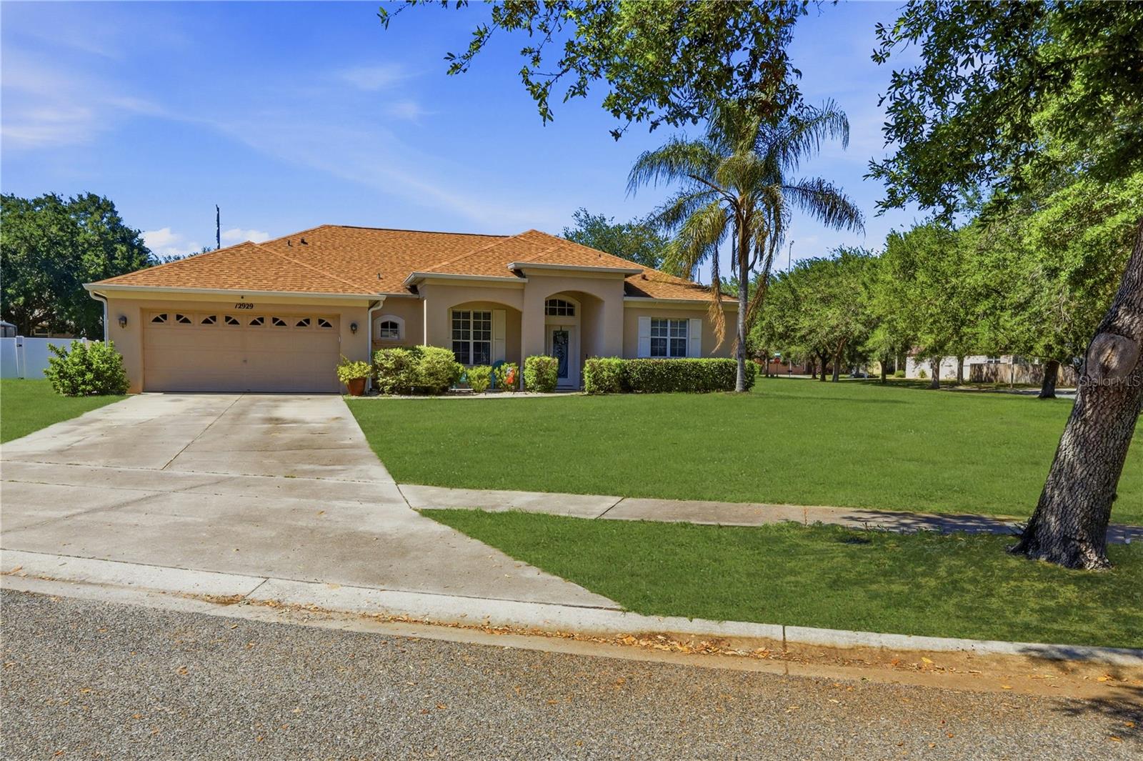 12929 REGIMENT DR, GRAND ISLAND, FL, 32735