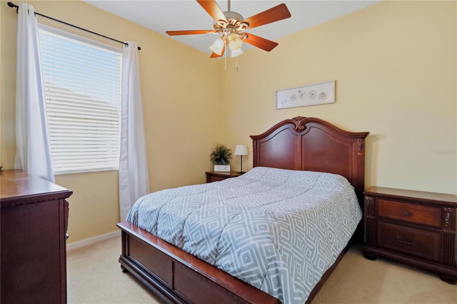 12929 REGIMENT DR, GRAND ISLAND, FL, 32735