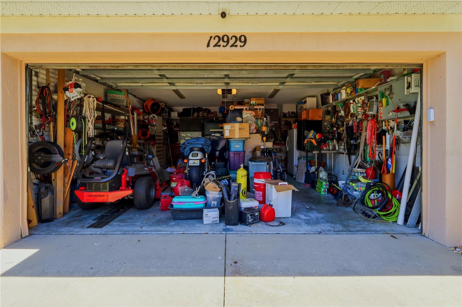 12929 REGIMENT DR, GRAND ISLAND, FL, 32735