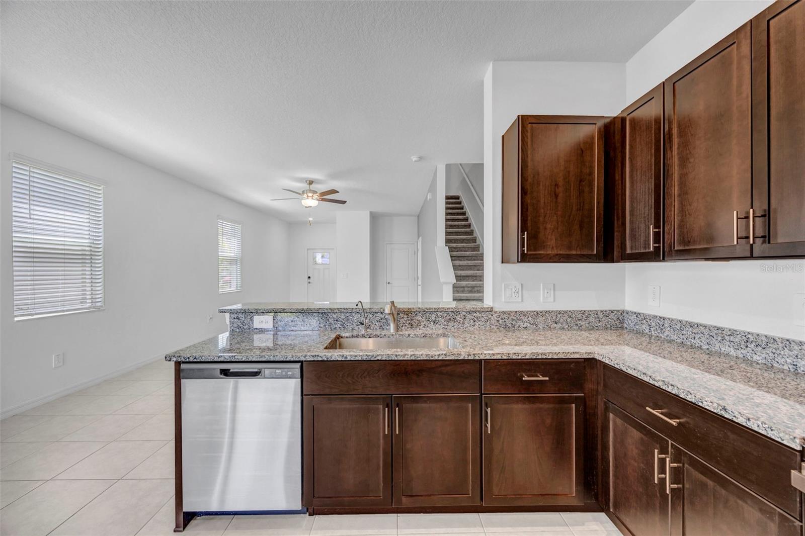 2524 SUNRAY VENUS WAY, RUSKIN, FL, 33570