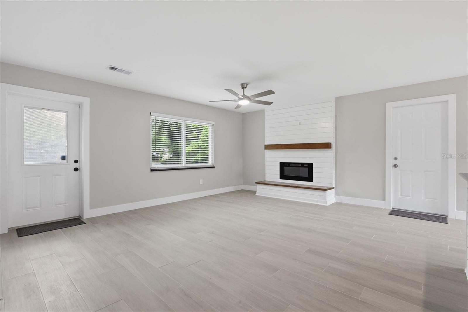 550 E MINNESOTA AVE, ORANGE CITY, FL, 32763