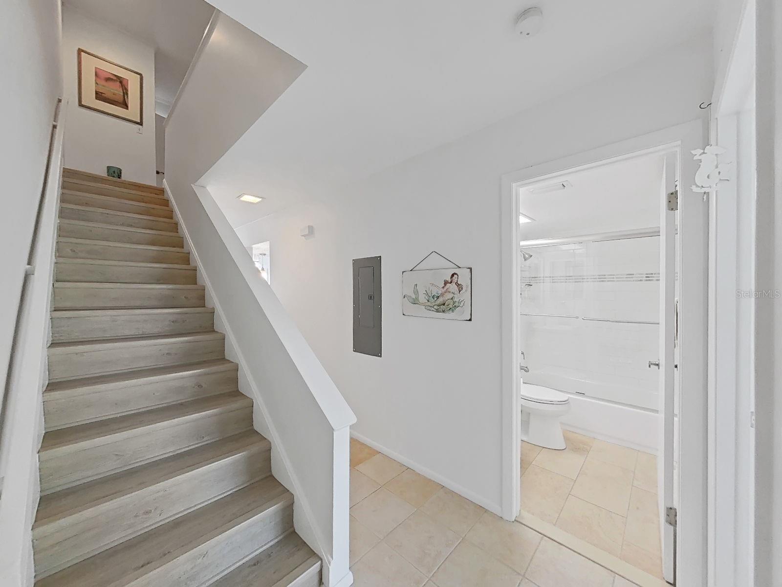 19020 GULF BLVD #8, INDIAN SHORES, FL, 33785