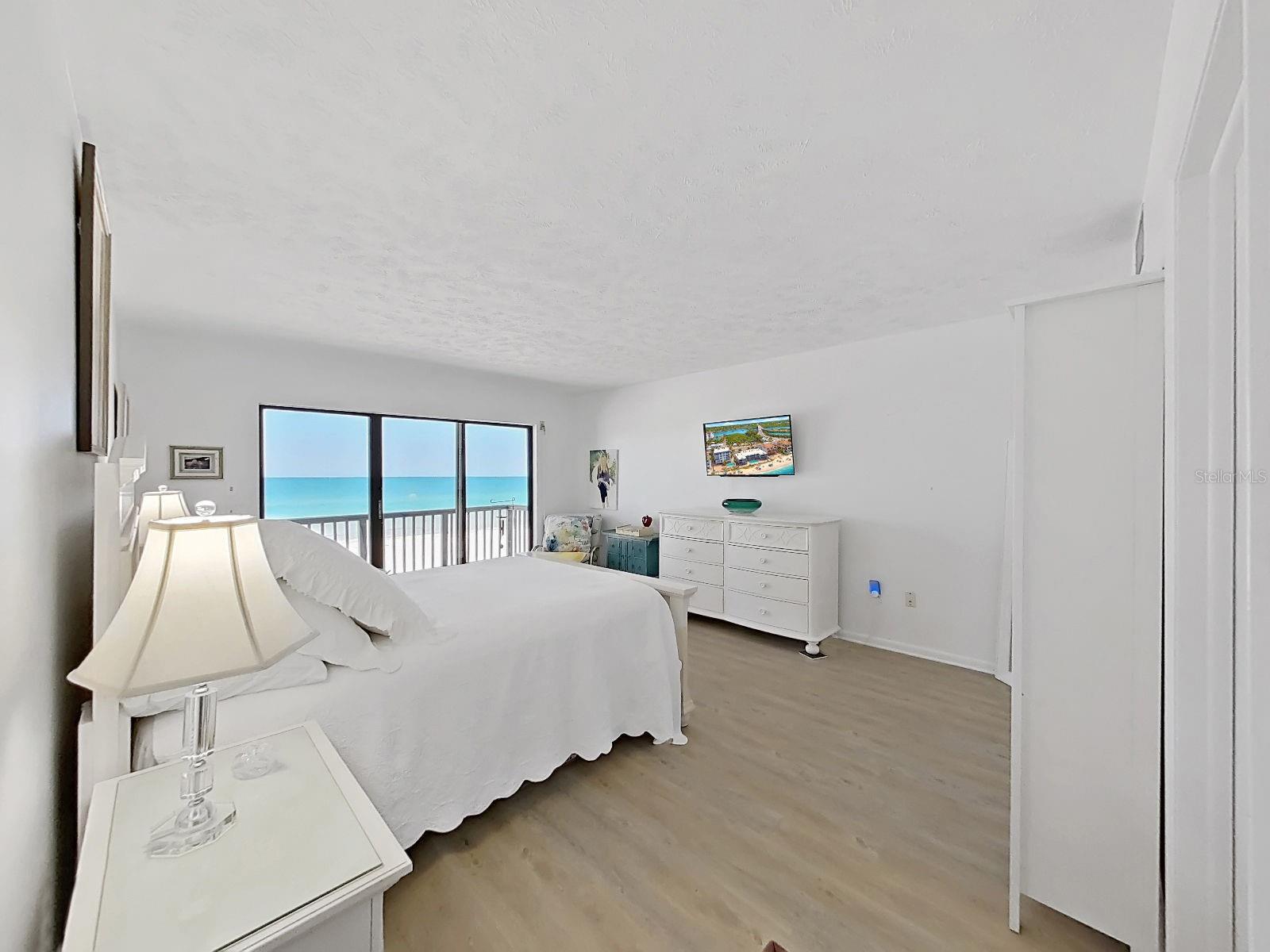 19020 GULF BLVD #8, INDIAN SHORES, FL, 33785