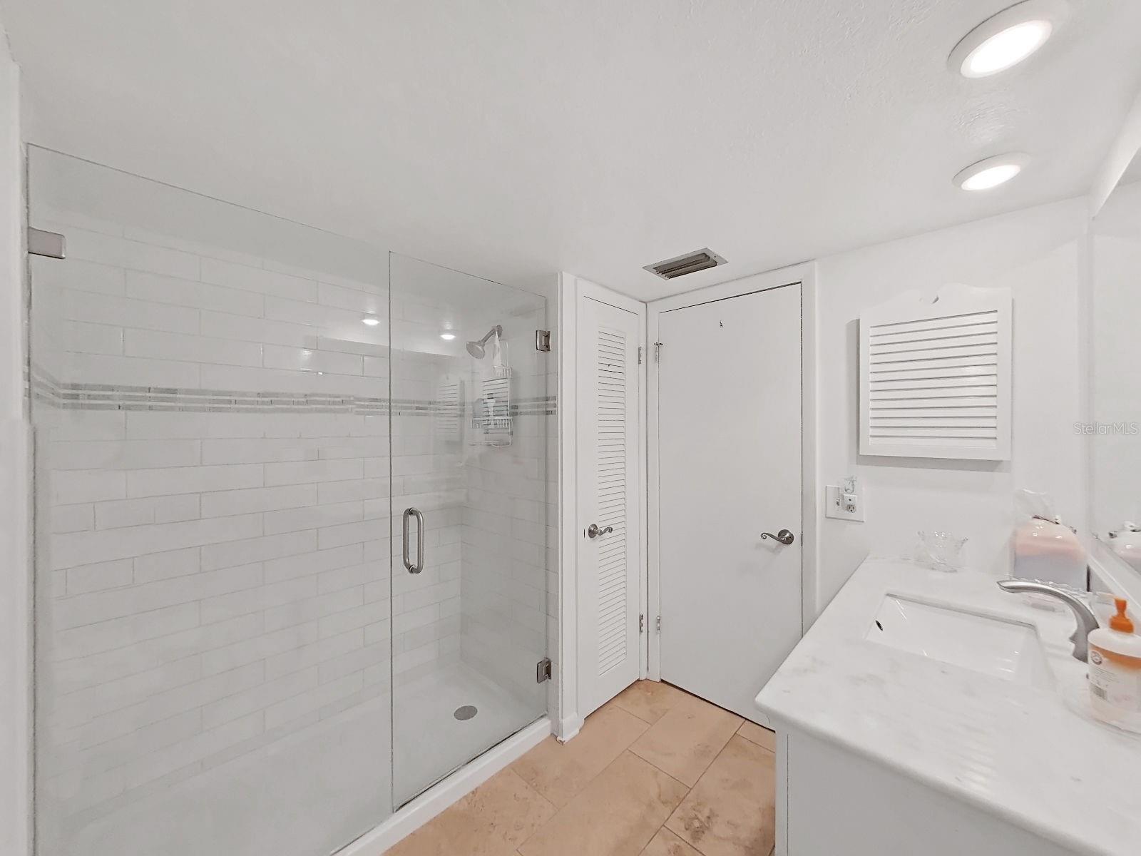 19020 GULF BLVD #8, INDIAN SHORES, FL, 33785