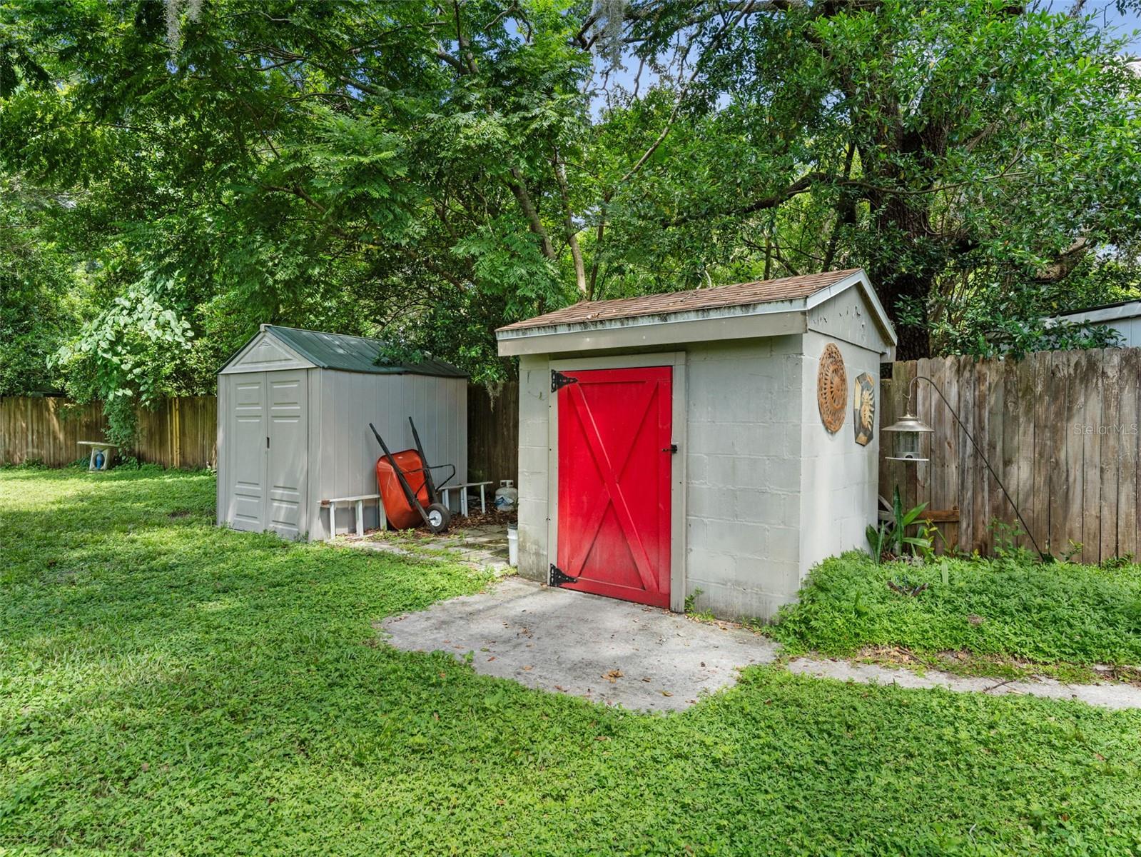 12510 NOREAST LAKE DR, TAMPA, FL, 33612