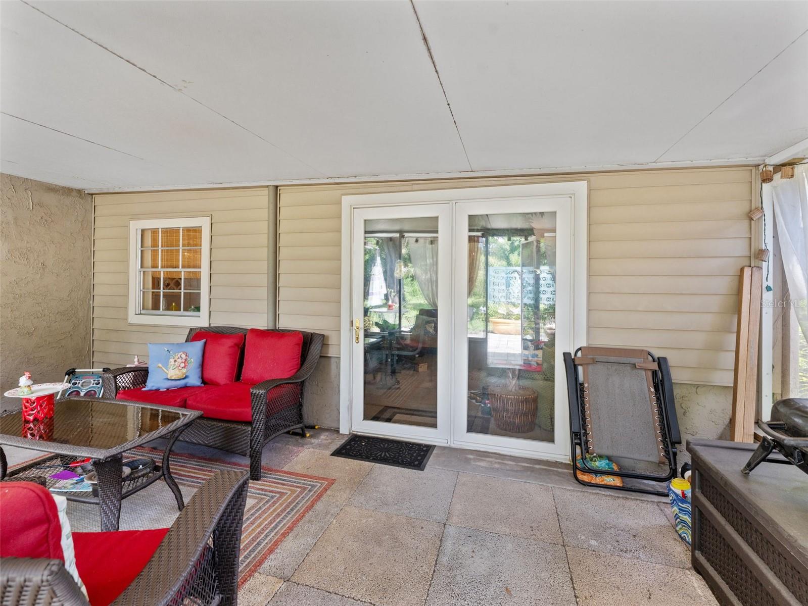 12510 NOREAST LAKE DR, TAMPA, FL, 33612