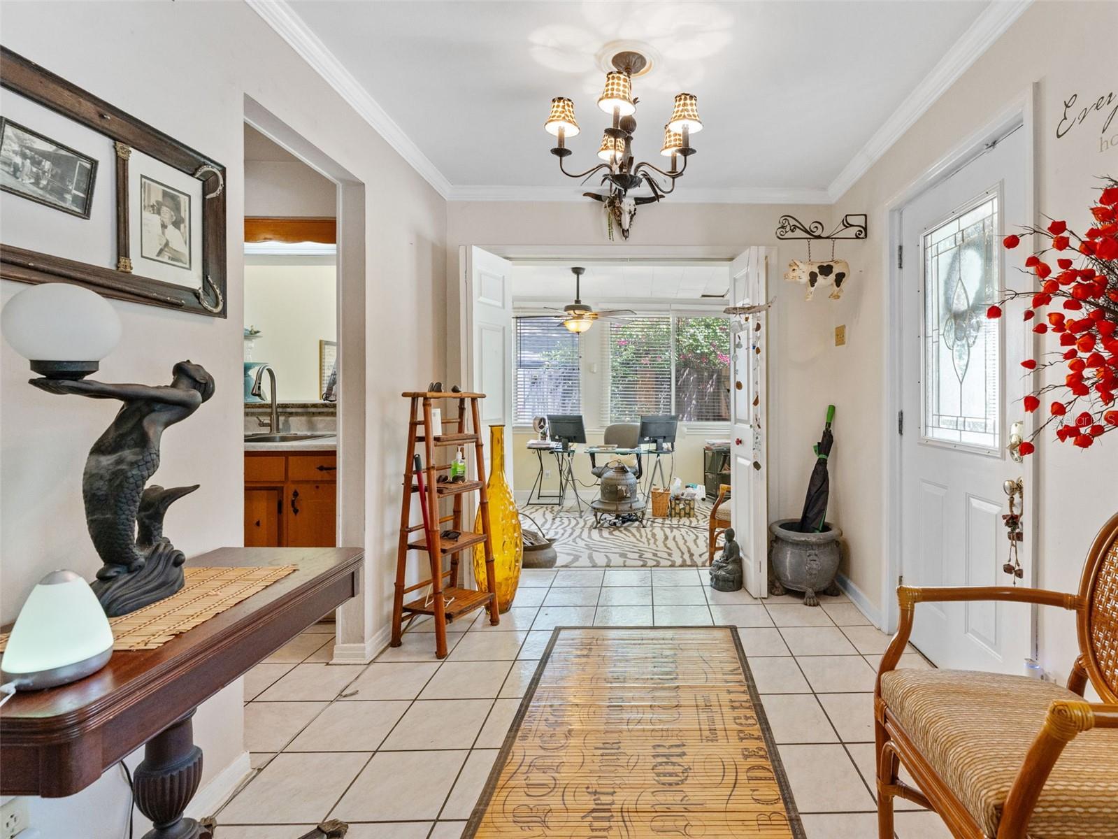 12510 NOREAST LAKE DR, TAMPA, FL, 33612