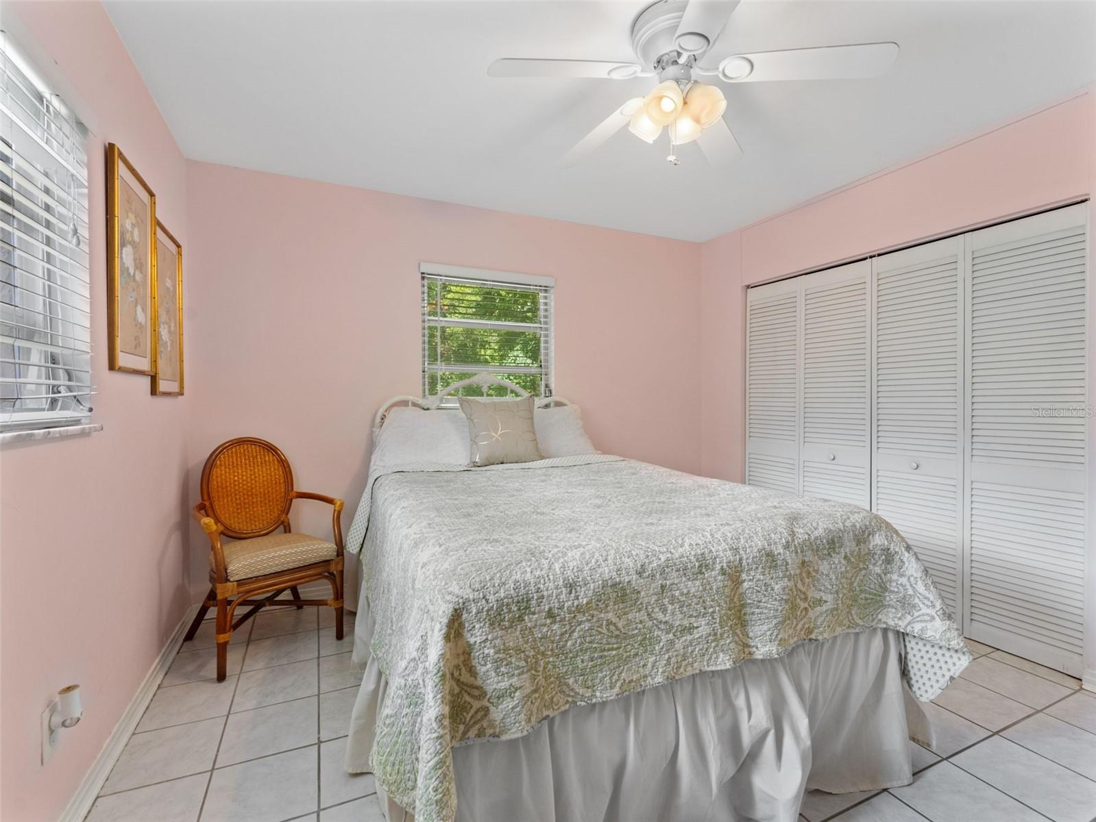 12510 NOREAST LAKE DR, TAMPA, FL, 33612