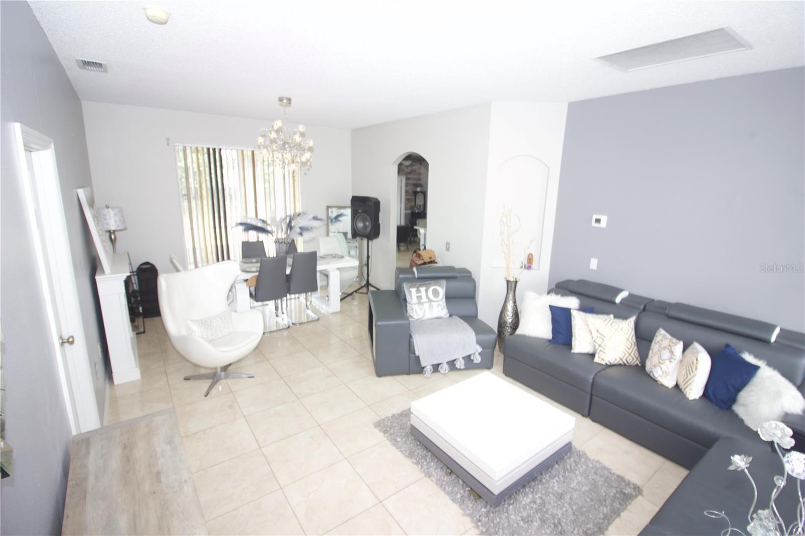 302 FERRARA CT, KISSIMMEE, FL, 34758