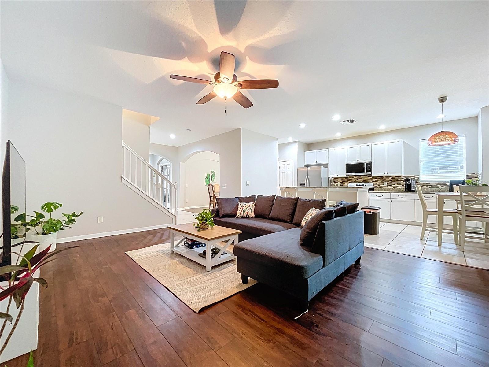 19540 SUNSET BAY DR, LAND O LAKES, FL, 34638