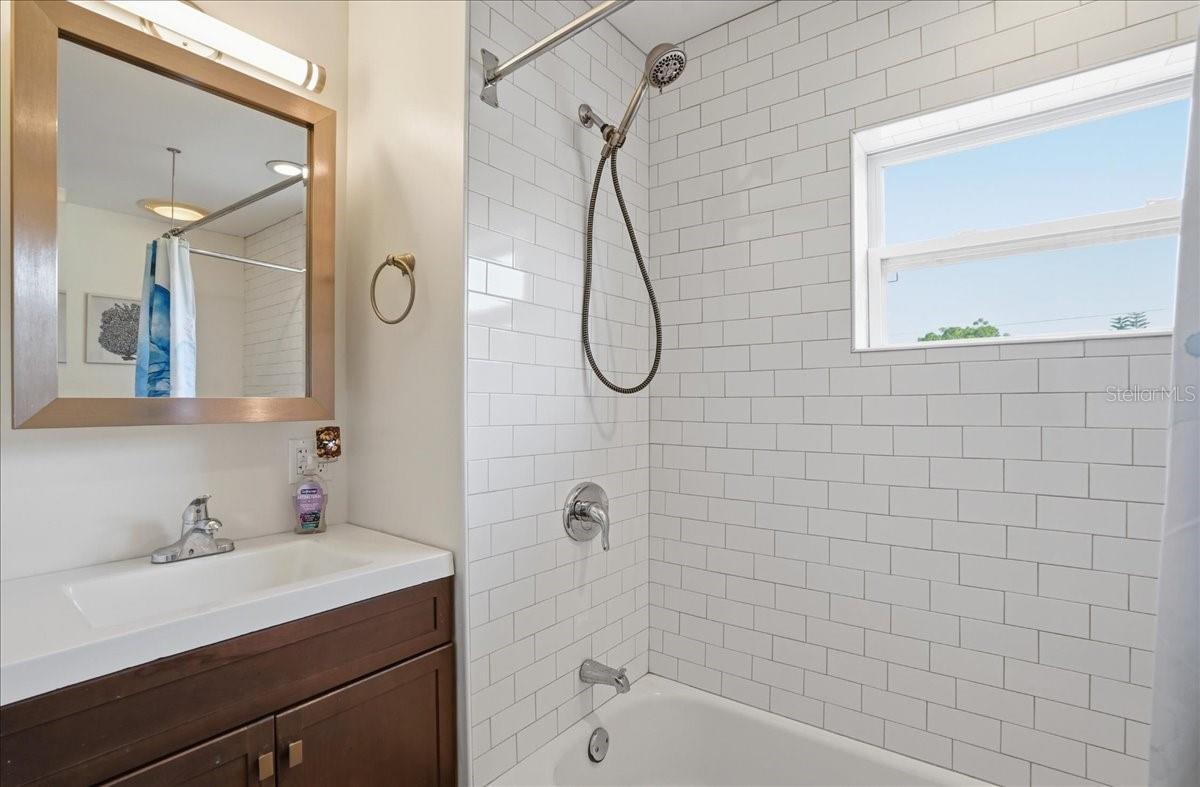 700 66TH AVE S, ST PETERSBURG, FL, 33705