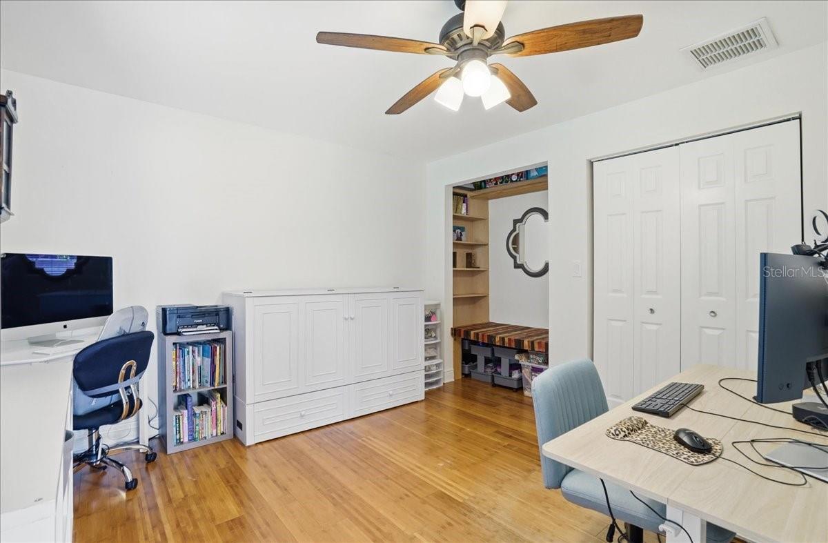 700 66TH AVE S, ST PETERSBURG, FL, 33705