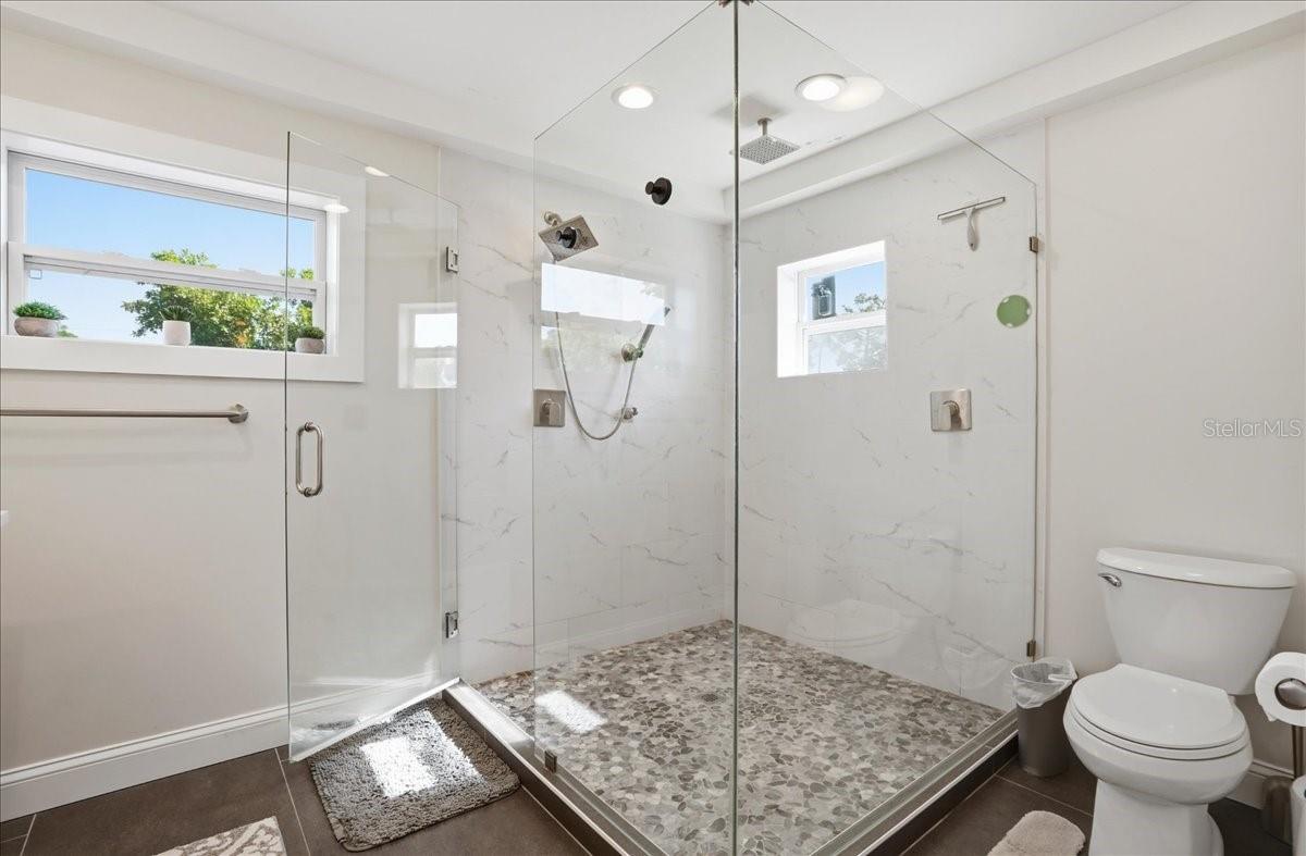 700 66TH AVE S, ST PETERSBURG, FL, 33705