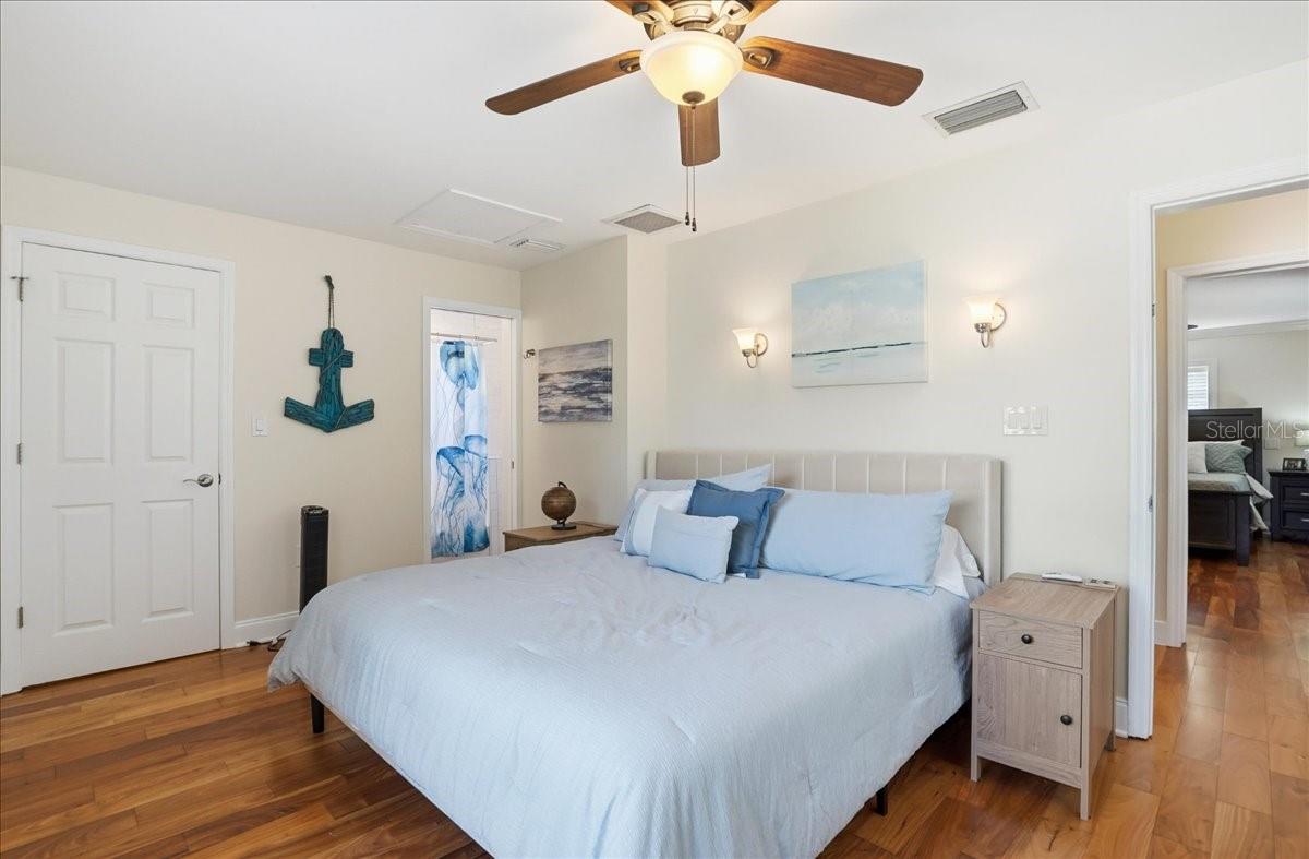 700 66TH AVE S, ST PETERSBURG, FL, 33705