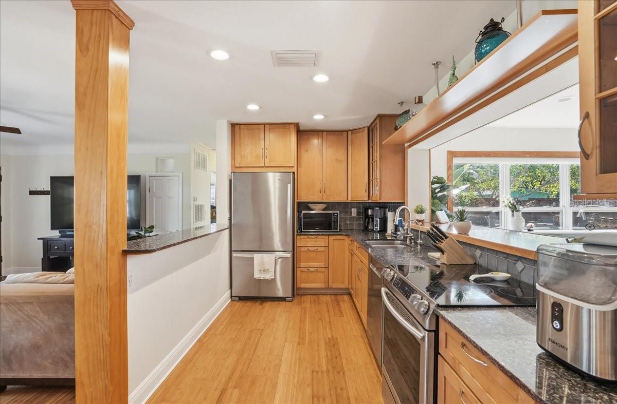 700 66TH AVE S, ST PETERSBURG, FL, 33705