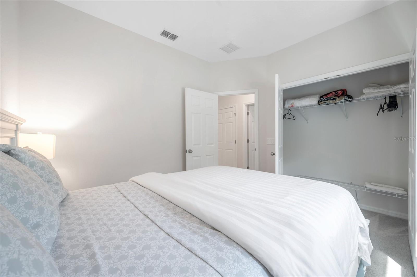 4966 AVALON PARK BLVD, WESLEY CHAPEL, FL, 33545