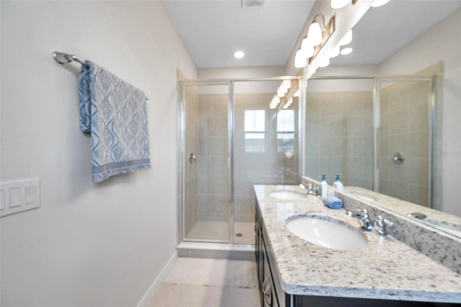 4966 AVALON PARK BLVD, WESLEY CHAPEL, FL, 33545