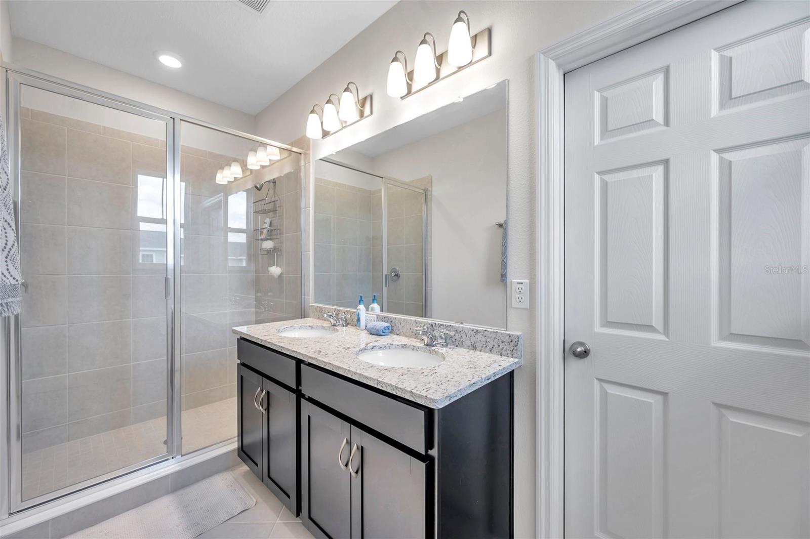 4966 AVALON PARK BLVD, WESLEY CHAPEL, FL, 33545