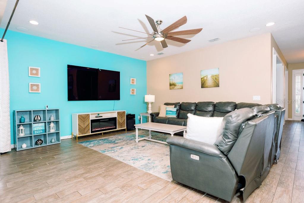 8173 GAMEMASTER AVE, ORLANDO, FL, 32832