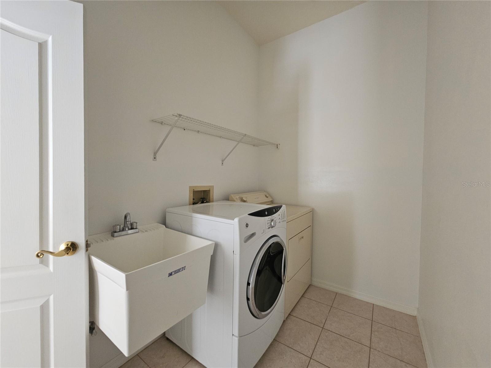 2097 WASATCH DR, SARASOTA, FL, 34235