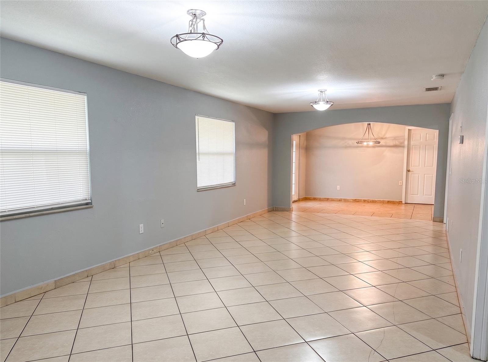 1708 E GENESEE ST, TAMPA, FL, 33610