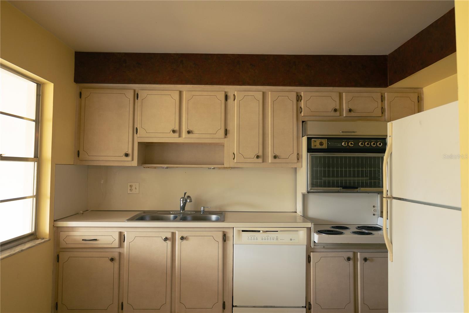 6645 1ST AVE N #103, ST PETERSBURG, FL, 33710