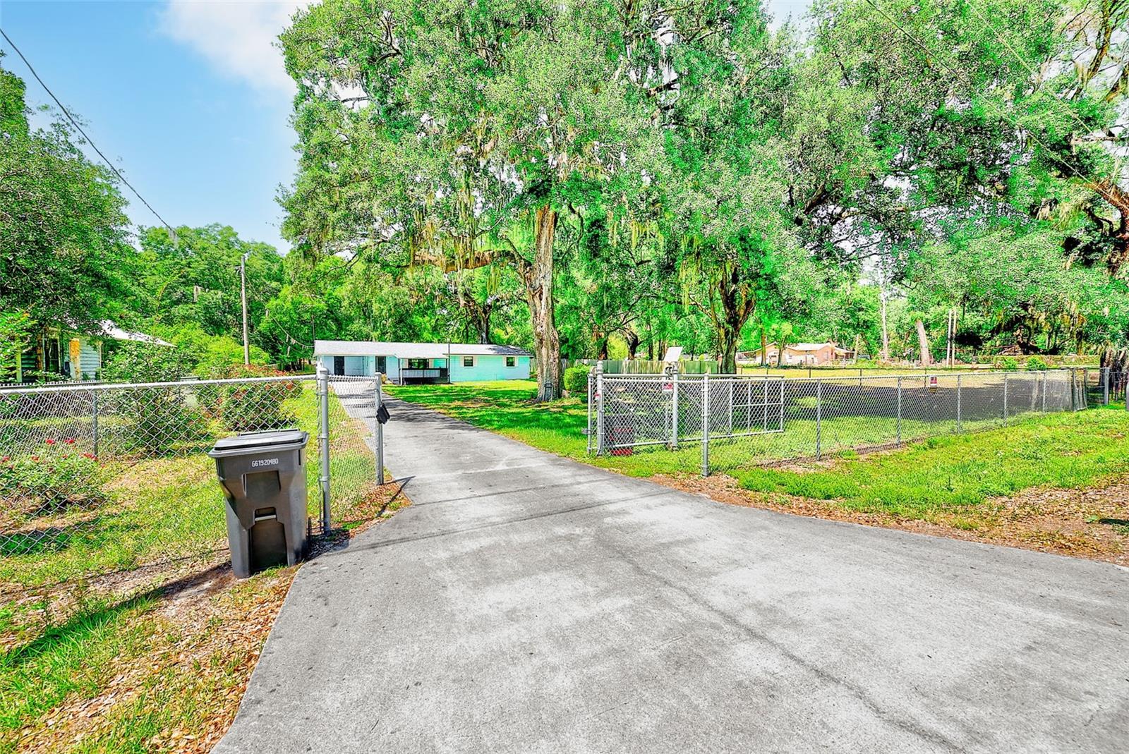 228 SKYWOOD DR, VALRICO, FL, 33594