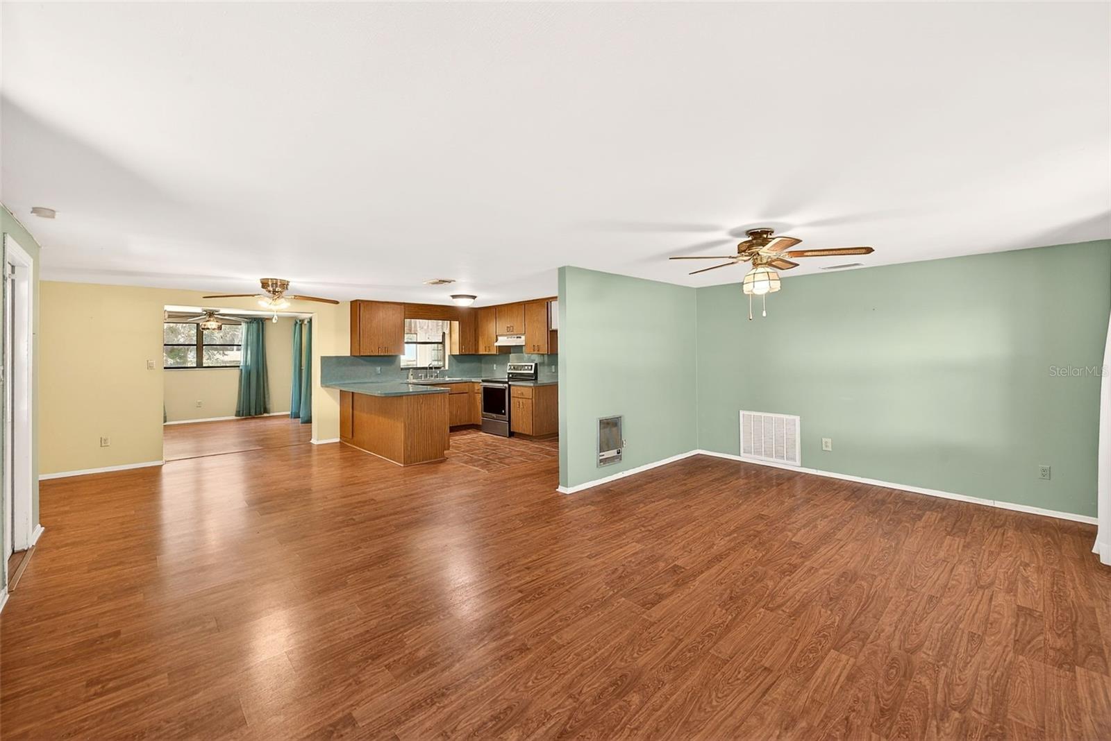 228 SKYWOOD DR, VALRICO, FL, 33594