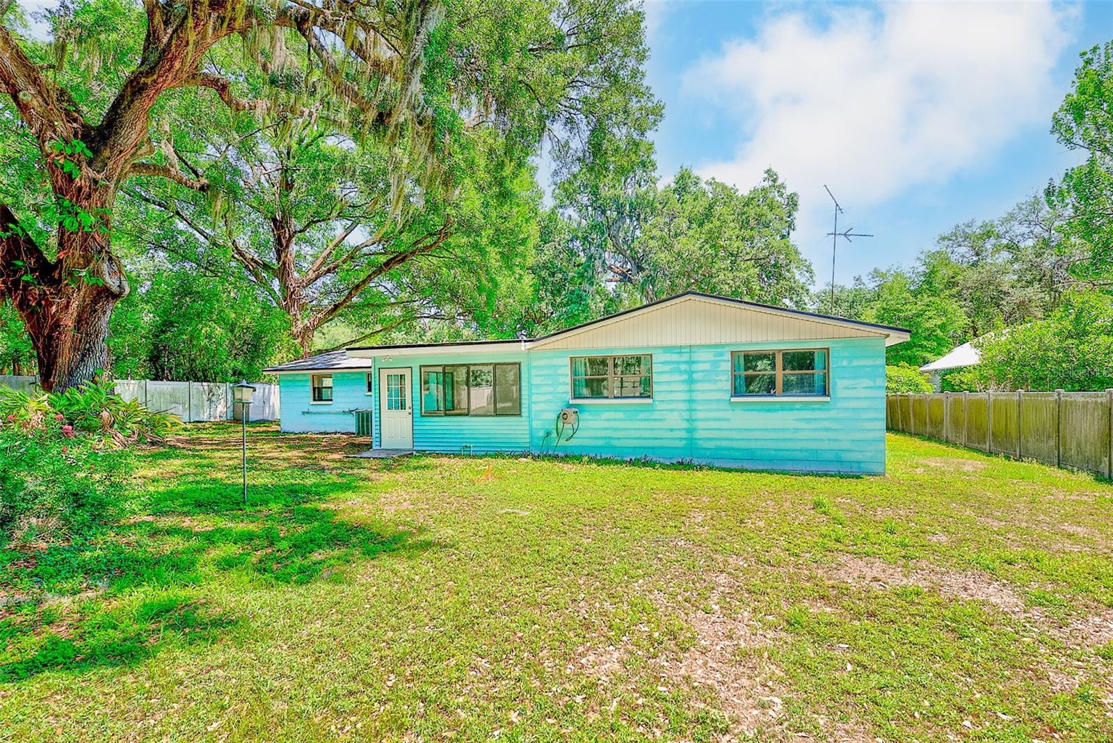 228 SKYWOOD DR, VALRICO, FL, 33594