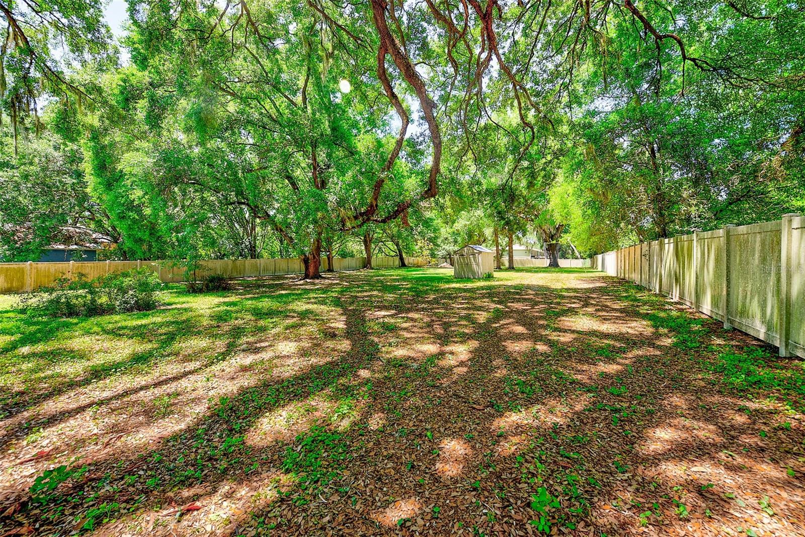 228 SKYWOOD DR, VALRICO, FL, 33594
