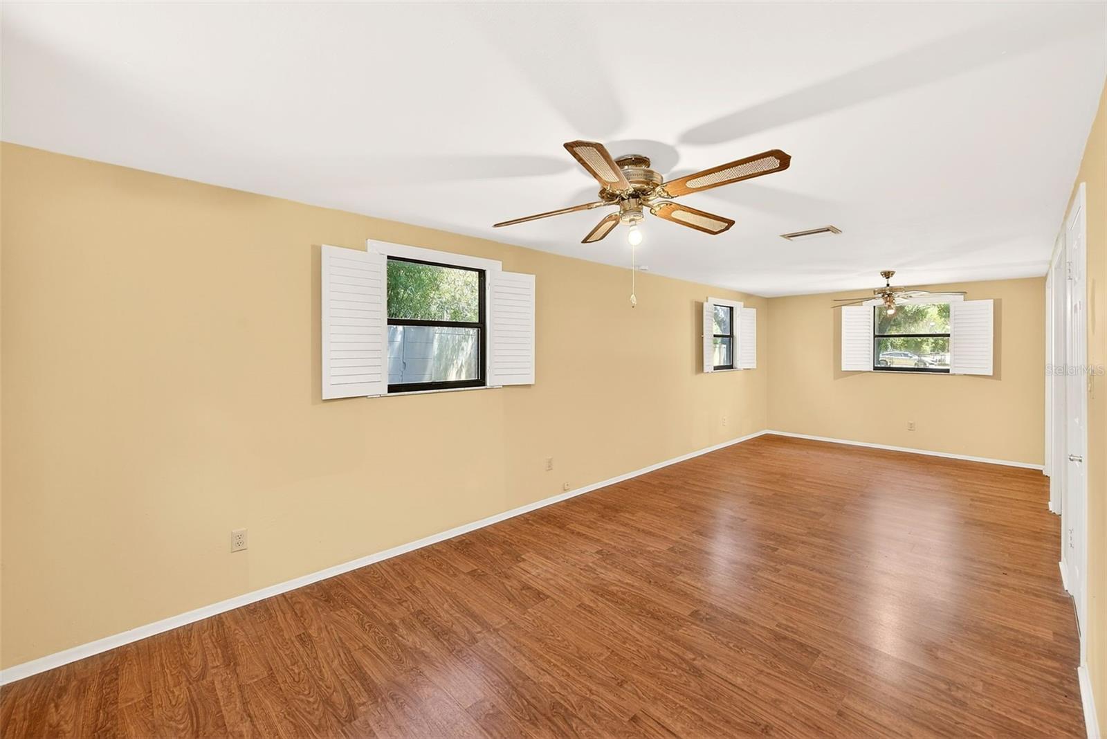 228 SKYWOOD DR, VALRICO, FL, 33594