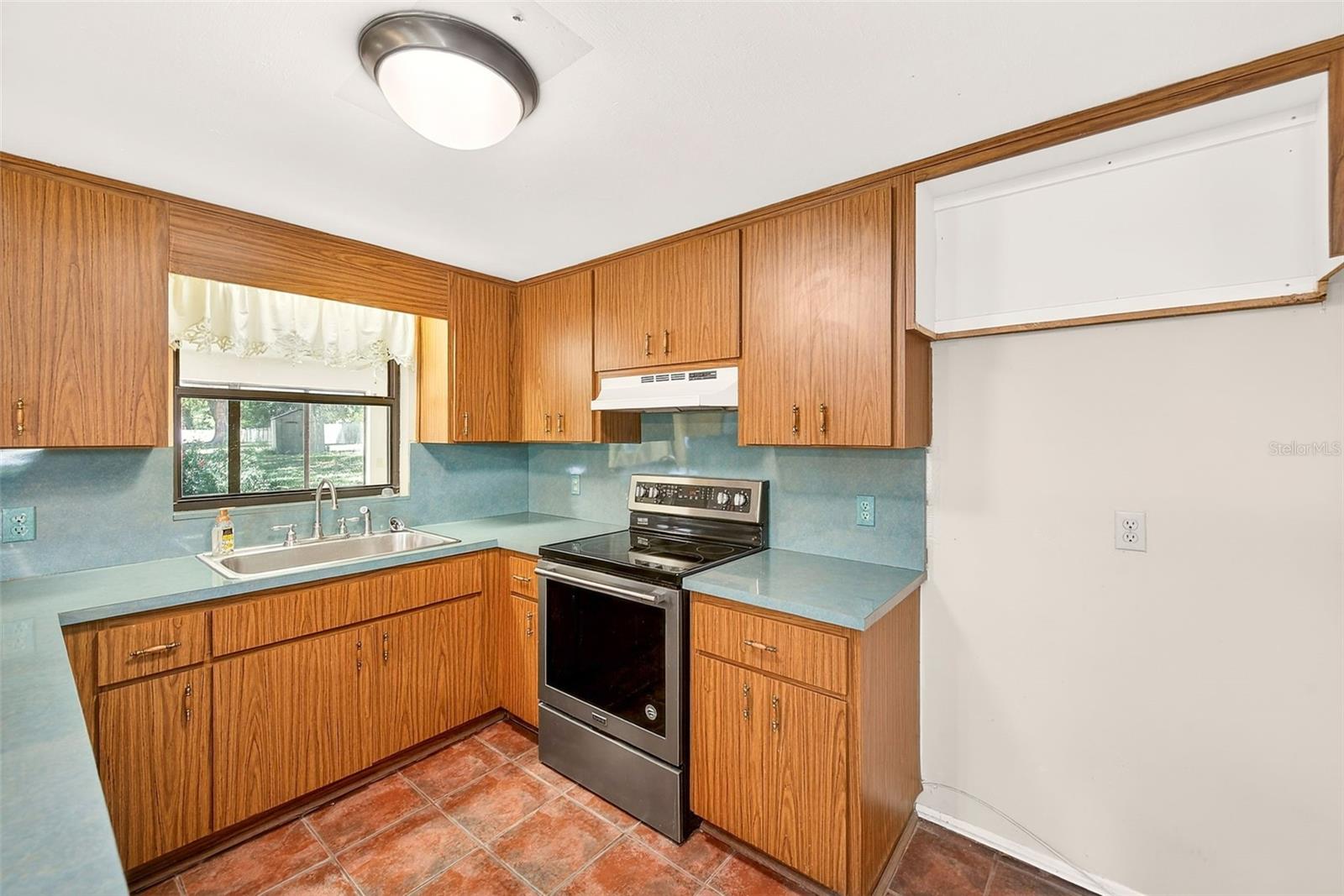 228 SKYWOOD DR, VALRICO, FL, 33594