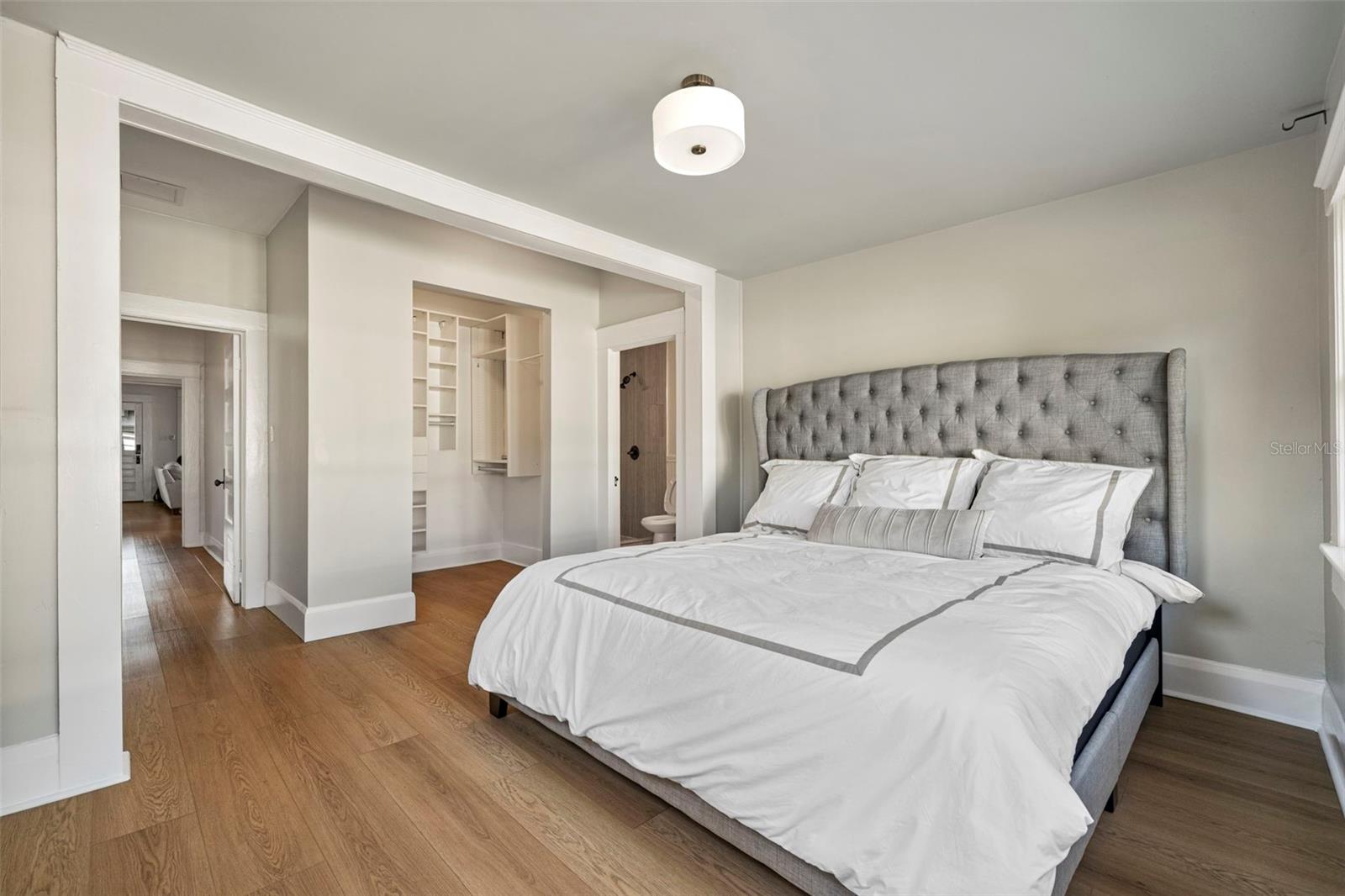 5709 N SUWANEE AVE, TAMPA, FL, 33604