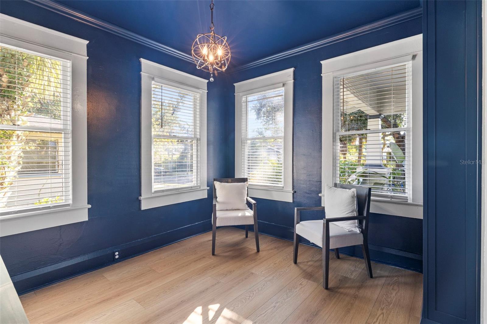 5709 N SUWANEE AVE, TAMPA, FL, 33604