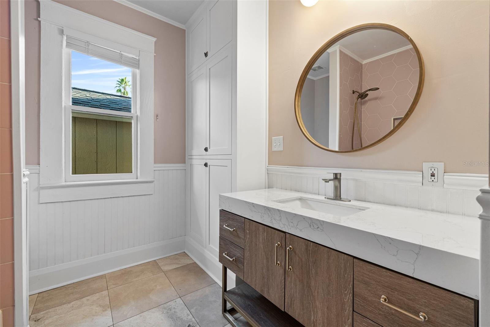 5709 N SUWANEE AVE, TAMPA, FL, 33604