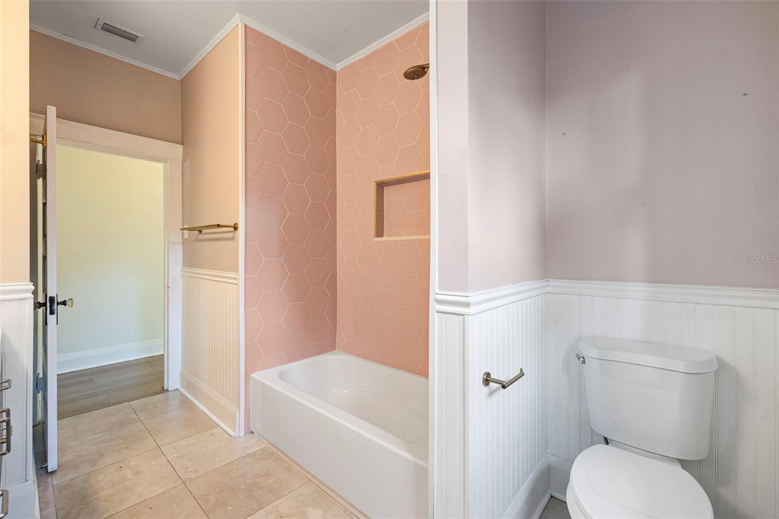 5709 N SUWANEE AVE, TAMPA, FL, 33604