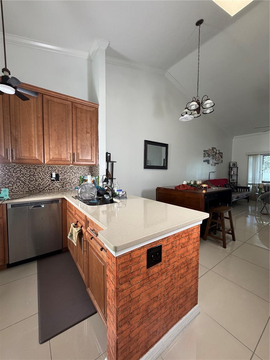 36 LAKEPOINTE CIR, KISSIMMEE, FL, 34743