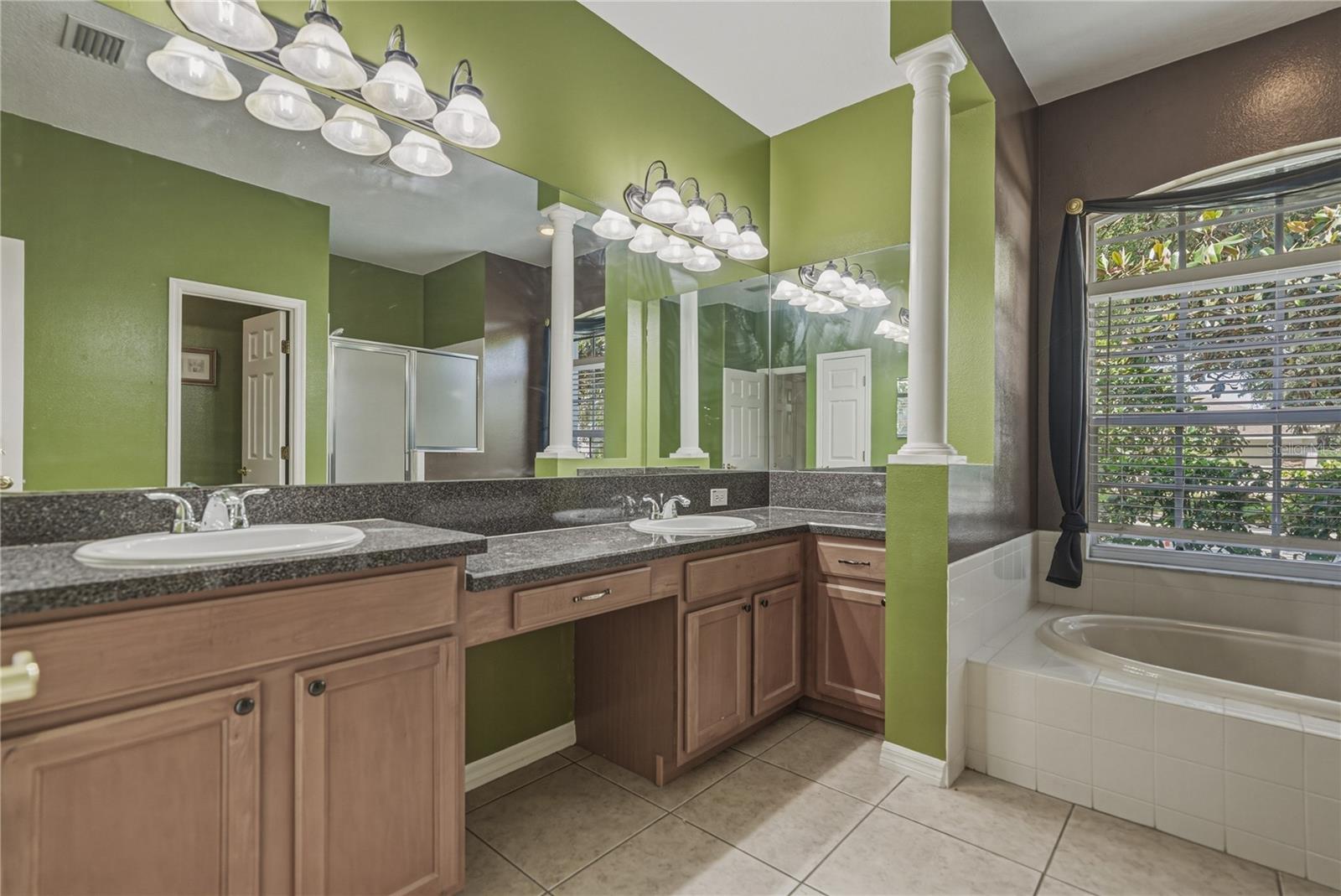 1603 GRAND HERITAGE BLVD, VALRICO, FL, 33594