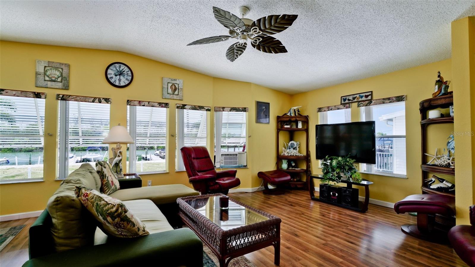 1 4TH ST, BRADENTON, FL, 34210