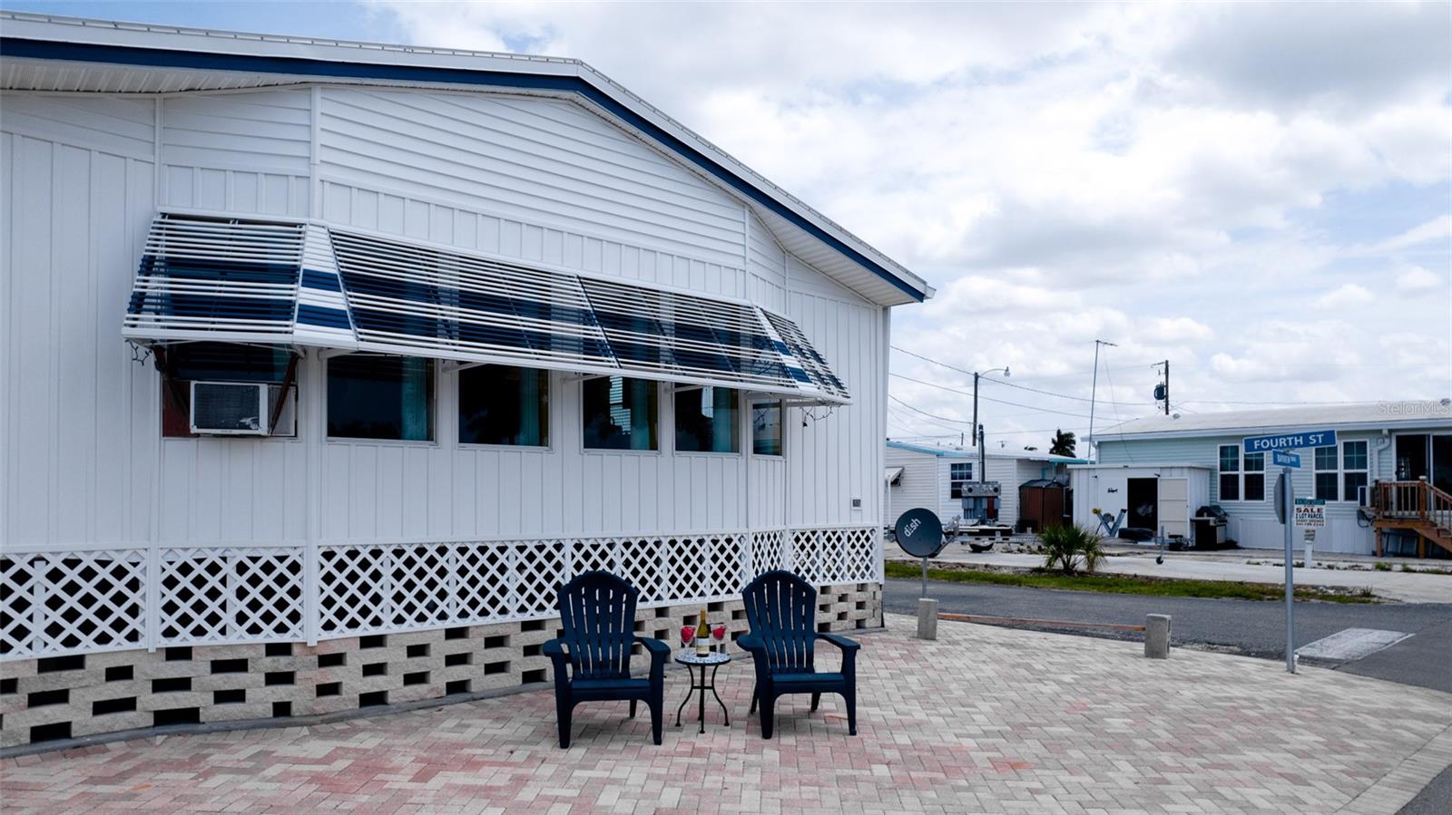 1 4TH ST, BRADENTON, FL, 34210