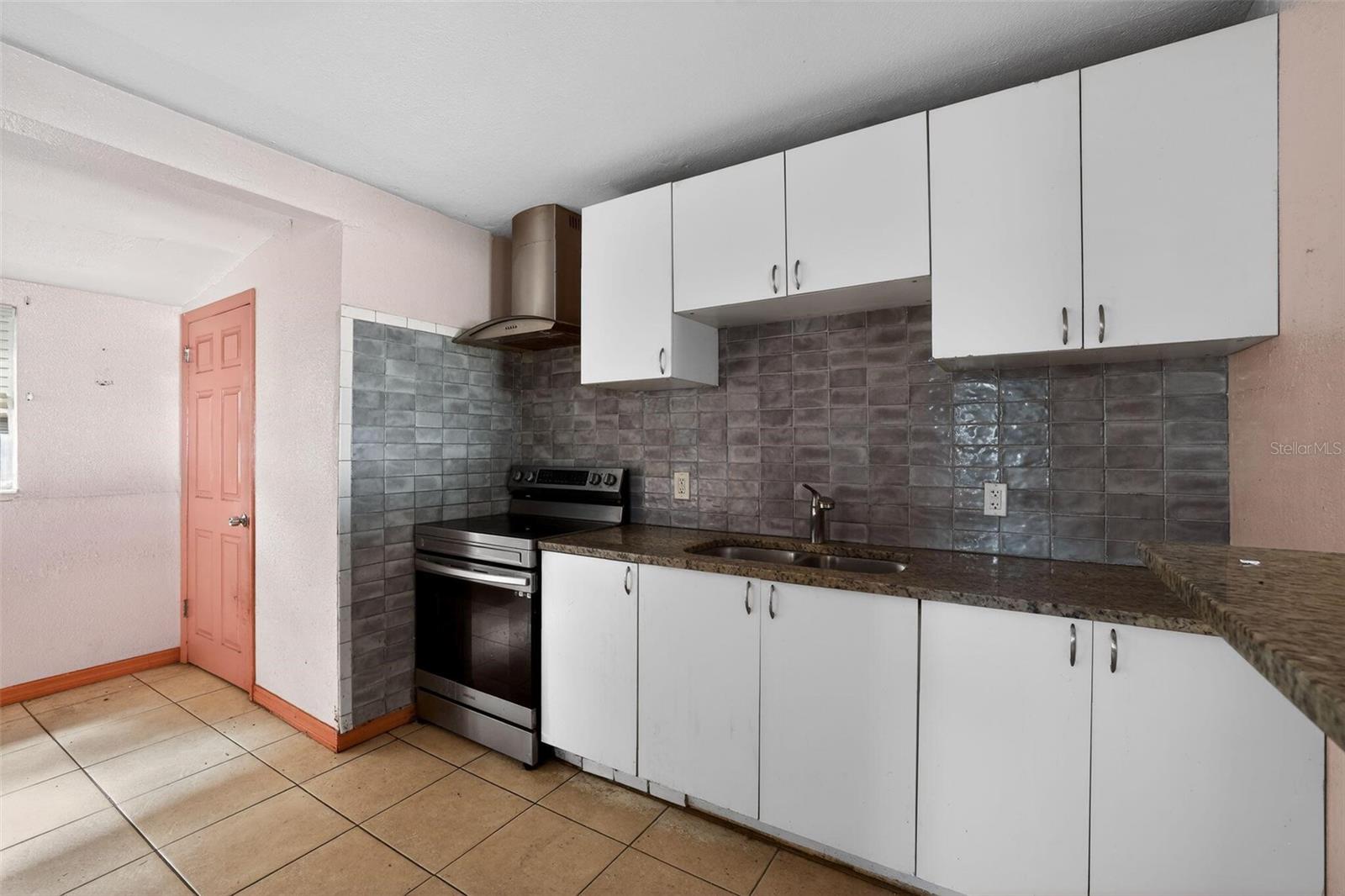 300 52ND ST S, ST PETERSBURG, FL, 33707