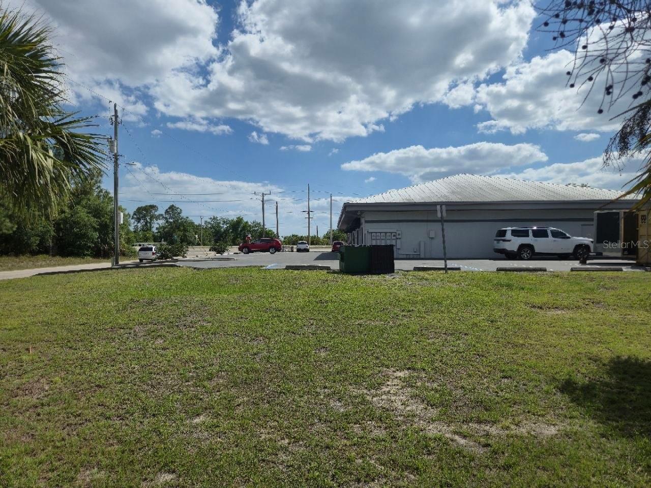 553 PEMBROKE DR, PORT CHARLOTTE, FL, 33954