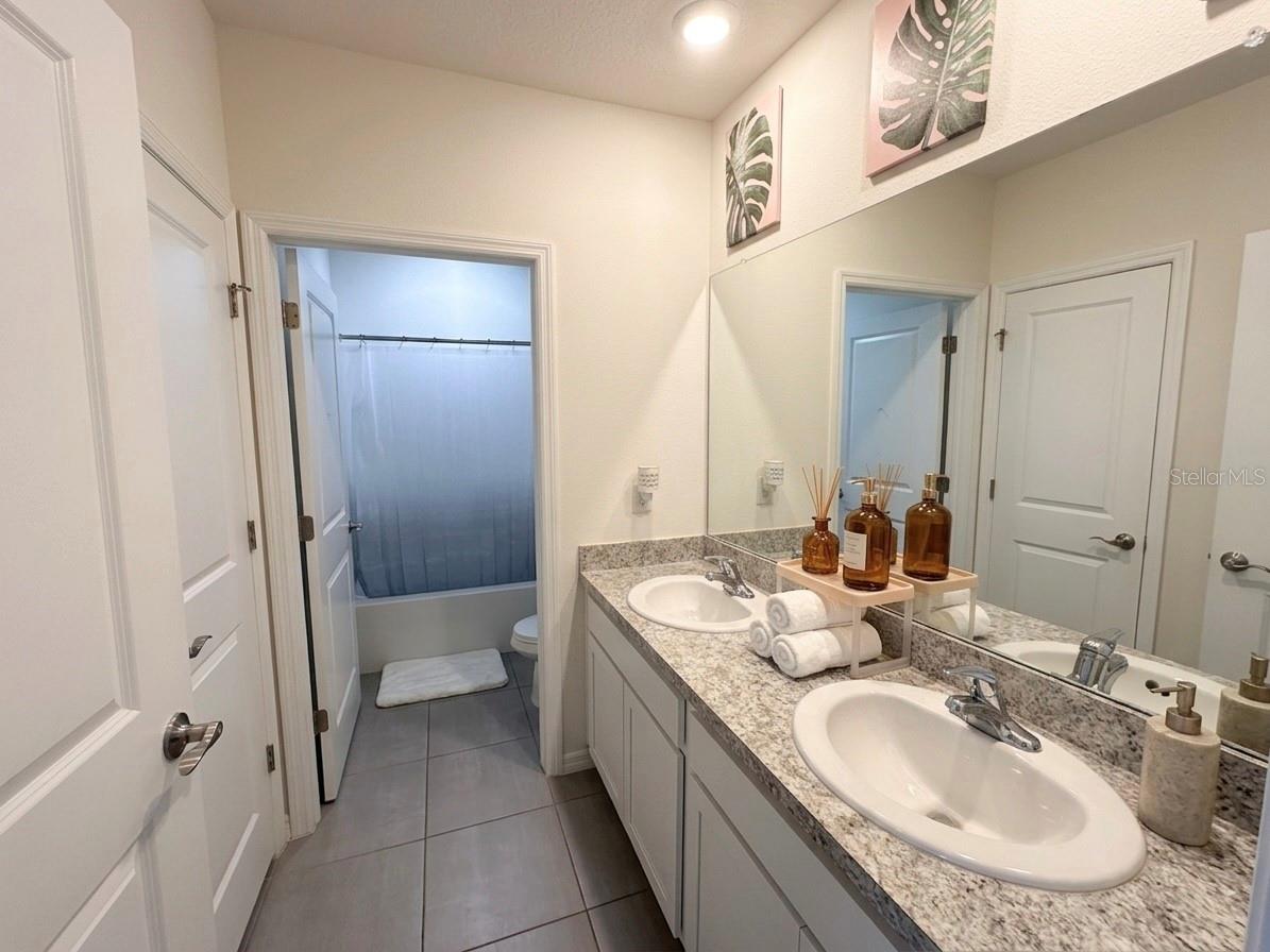 16910 OVAL RUM DR, WIMAUMA, FL, 33598