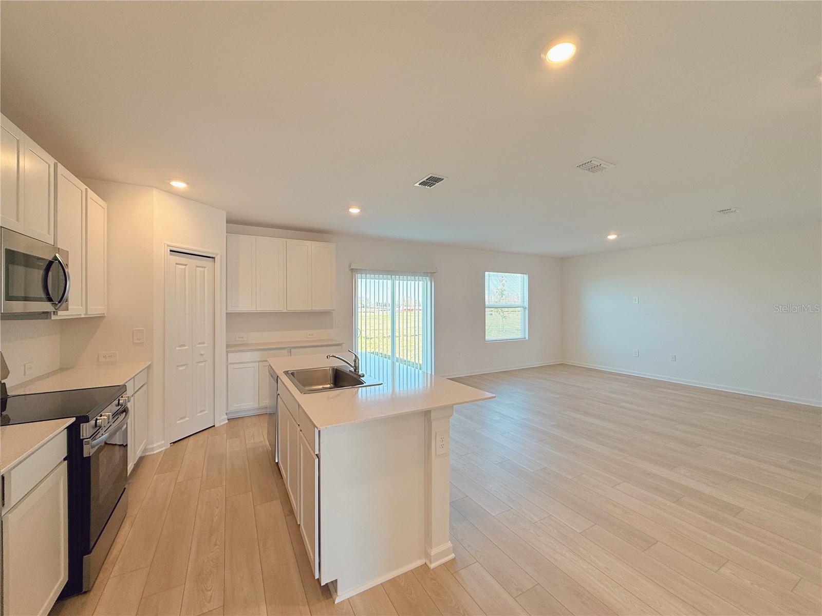 6481 DOMIZIO DR, WINTER HAVEN, FL, 33884